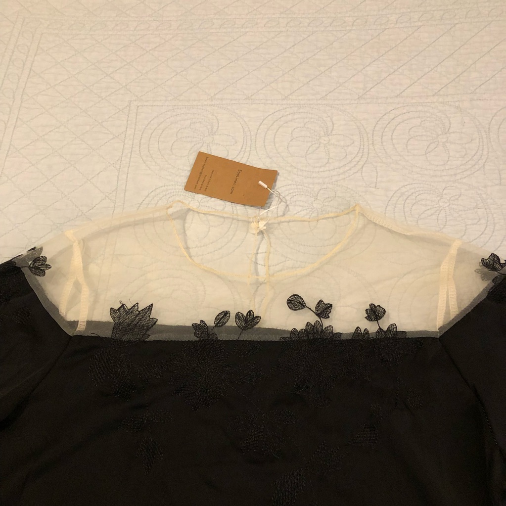 Soolinen Black Sheer Lace Panel Top Blouse. Size Large.Nwt — image 2 of 8